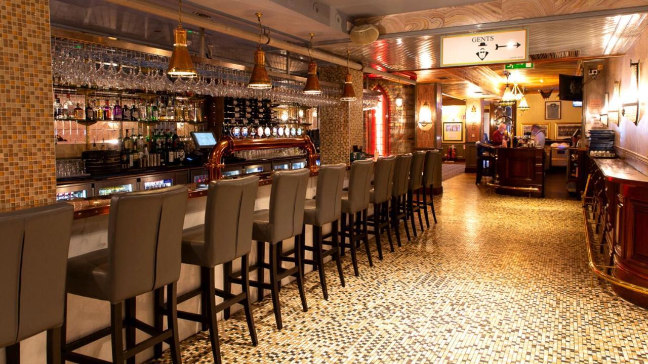 劳勒斯酒店 纳斯 外观 照片